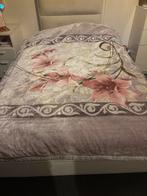 Groot Dekbed met Bloemenmotief 210 - 230, Huis en Inrichting, Slaapkamer | Complete slaapkamers, Ophalen of Verzenden, Zo goed als nieuw