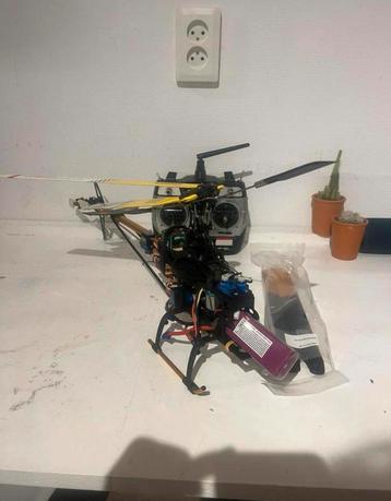 Rc helikopter snel voor de hobbyist beschikbaar voor biedingen