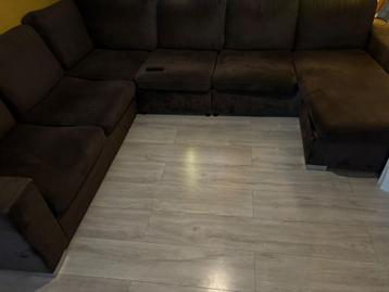 Te koop: Bank in goede staat – €600 beschikbaar voor biedingen