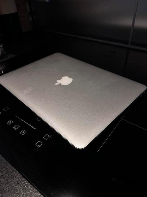 Macbook air (WATERSCHADE), Computers en Software, Apple Macbooks, Niet werkend, MacBook Air, 13 inch, Minder dan 2 Ghz, 256 GB