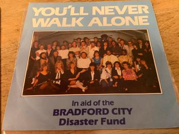 You'll Never Walk Alone - The Crowd Single beschikbaar voor biedingen
