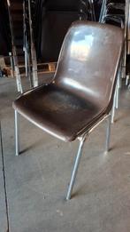 138 stapelbare horeca stoelen kuip kunststof chroom frame, Ophalen of Verzenden, Zo goed als nieuw, Kunststof, Vijf, Zes of meer stoelen