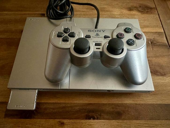 Playstation PS2 Slim met controller en Gran Turismo, Spelcomputers en Games, Spelcomputers | Sony PlayStation 2, Zo goed als nieuw