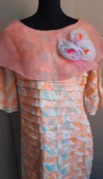 Elegante theaterjurk met mooie details, Maat 38/40 (M), Overige kleuren, Ophalen of Verzenden, Knielengte