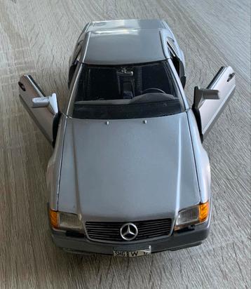 Mercedes-Benz 500 SL-32 Modelauto beschikbaar voor biedingen