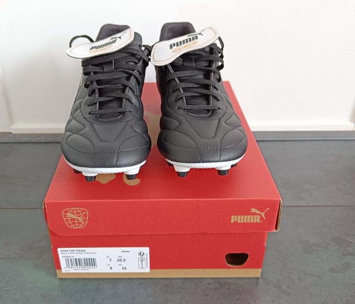 PUMA KING TOP FG/AG voetbalschoenen - maat 40.5, Sport en Fitness, Voetbal, Zo goed als nieuw, Schoenen, Ophalen of Verzenden