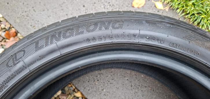 205/50/R17 4 (zomer)banden (1 jaar oud), Auto-onderdelen, Banden en Velgen, Band(en), Zomerbanden, 17 inch, 205 mm, Personenwagen