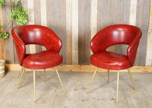 Set van twee rode mid century stoelen uit Frankrijk vintage, Huis en Inrichting, Stoelen, Gebruikt, Twee, Metaal, Overige materialen