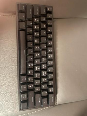 Compact 60% Gaming Toetsenbord - Ideaal voor Onderweg! beschikbaar voor biedingen