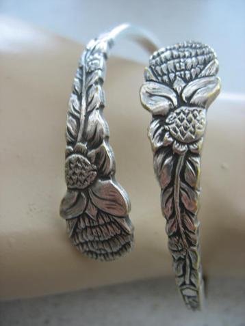Zilveren Klem Armband Ingesneden * Vintage beschikbaar voor biedingen
