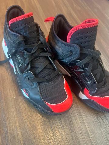 Nike Jordan Basketbalschoenen Maat 37 37.5 beschikbaar voor biedingen