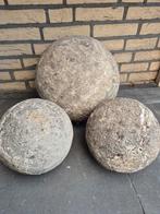 Betonnen bollen, 1 grote, 2 kleinere, Ophalen, Gebruikt