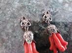 Antieke imitatie bloedkoralen oorclips, Ophalen, Overige materialen, Oorbellen