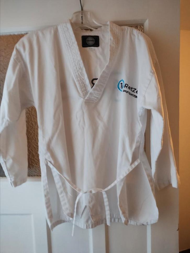 Retzef Krav Maga pak maat 140, Sport en Fitness, Vechtsporten en Zelfverdediging, Zo goed als nieuw, Overige, Vechtsportkleding