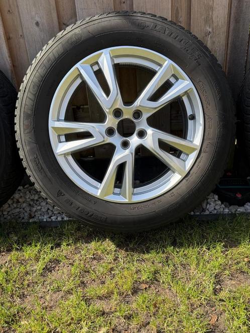 Originele Volvo XC60 & XC40 winterset 18 inch inclusief TPMS, Auto-onderdelen, Banden en Velgen, Banden en Velgen, Winterbanden