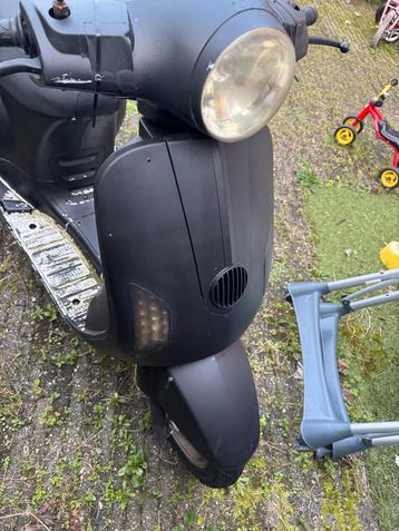 Edwards Snor Scooter - Opknapper! beschikbaar voor biedingen