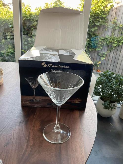Cocktailglas 4 stuks, nooit gebruikt/zware kwaliteit, Verzamelen, Glas en Borrelglaasjes, Nieuw, Overige typen, Ophalen of Verzenden