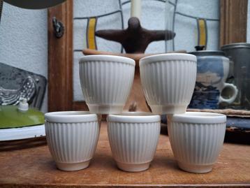 5 wedgwood eierdopjes beschikbaar voor biedingen