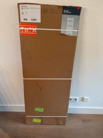 Zehnder Elektrische radiator – Model 120-50 MQ | Nieuw beschikbaar voor biedingen