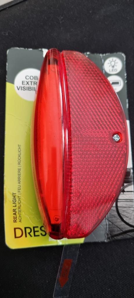 Achterlicht, Fietsen en Brommers, Fietsaccessoires | Fietsverlichting, Achterlicht, Nieuw, Batterij, Ophalen of Verzenden