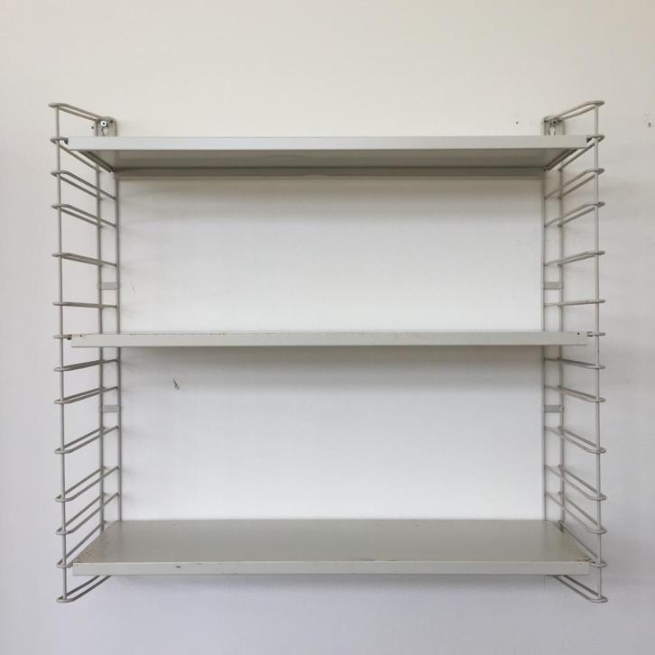 OPRUIMING Tomado metalen boekenrek wit jaren 50 60, Huis en Inrichting, Woonaccessoires | Wandplanken en Boekenplanken, Gebruikt