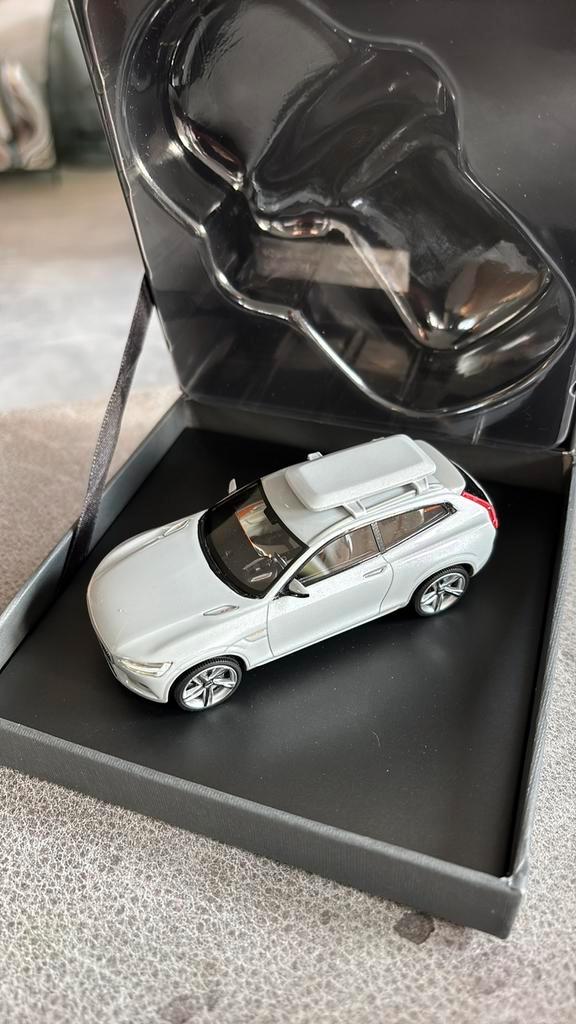 Volvo Concept XC Coupe 1:43 Limited Edition van 1.000 stuks, Hobby en Vrije tijd, Modelauto's | 1:43, Zo goed als nieuw, Auto