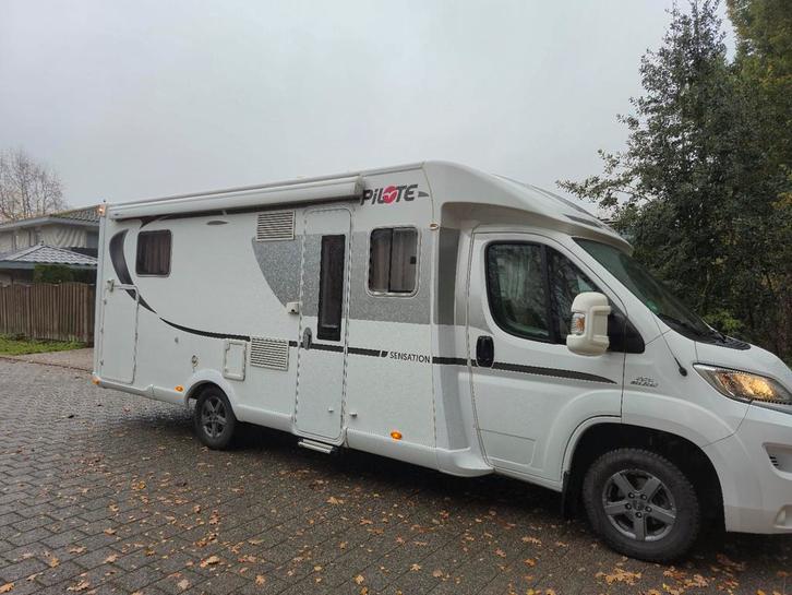 Pilote 740 P automaat  1e eigenaar nieuwstaat , queensbed, Caravans en Kamperen, Campers, Particulier, tot en met 2, Half-integraal