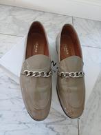 Jonak leder lakschoen maat 40 nieuwprijs
€ 180,00, Kleding | Dames, Schoenen, Overige kleuren, Instappers, Ophalen of Verzenden