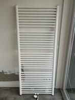 Radiator badkamer wit, Doe-het-zelf en Verbouw, Verwarming en Radiatoren, Ophalen, Radiator, Zo goed als nieuw, 60 tot 150 cm