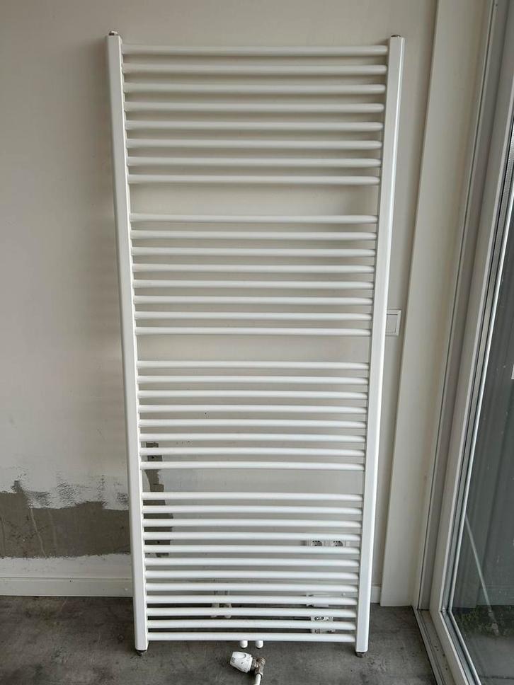 Radiator badkamer wit, Doe-het-zelf en Verbouw, Verwarming en Radiatoren, Zo goed als nieuw, Radiator, 80 cm of meer, 60 tot 150 cm