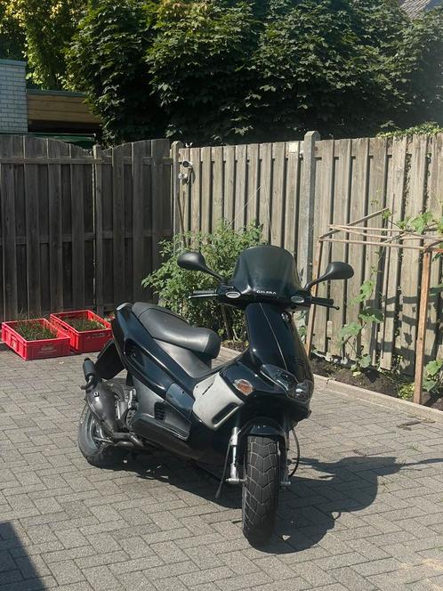 Gilera runner 50 dd, Fietsen en Brommers, Scooters | Piaggio, Gebruikt, Overige modellen, Maximaal 45 km/u, Tweetakt, Ophalen