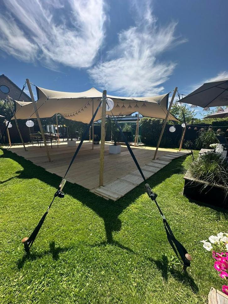 VERHUUR: Stijlvolle stretchtent 10,5 x 7,5 mtr, Hobby en Vrije tijd, Feestartikelen | Verhuur, Overige, Ophalen of Verzenden