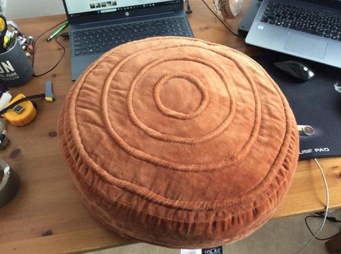 sierkussen rond Unique Living 45 cm doorsnede Nieuw €15 p.s., Huis en Inrichting, Woonaccessoires | Kussens, Nieuw, Roze, Rond