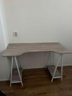 Desk with office chair, Huis en Inrichting, Bureaus, Zo goed als nieuw, Ophalen, Bureau