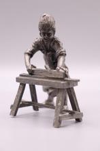 Tinnen beeldje van een houtbewerker, Ophalen of Verzenden