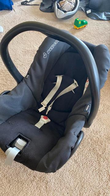 Gratis maxi cosi beschikbaar voor biedingen