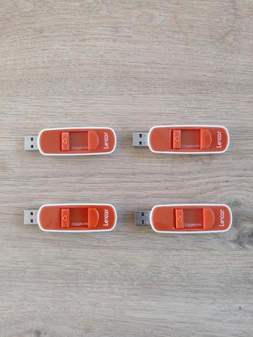 4 Lexar 32 GB  Usb sticks  beschikbaar voor biedingen