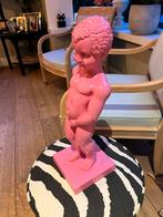 Manneken Pis beeld felroze gemaakt van polyserin artistiek, Verzamelen, Beelden en Beeldjes, Ophalen of Verzenden