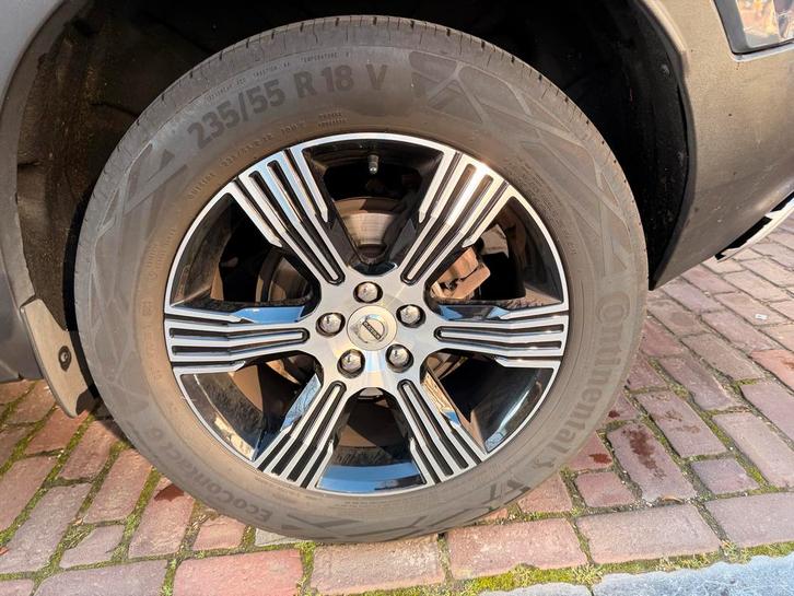 2 Sets: Volvo XC40 & VW Transporter Banden/Velgen, Auto-onderdelen, Banden en Velgen, Banden en Velgen, Zomerbanden, 18 inch, 235 mm