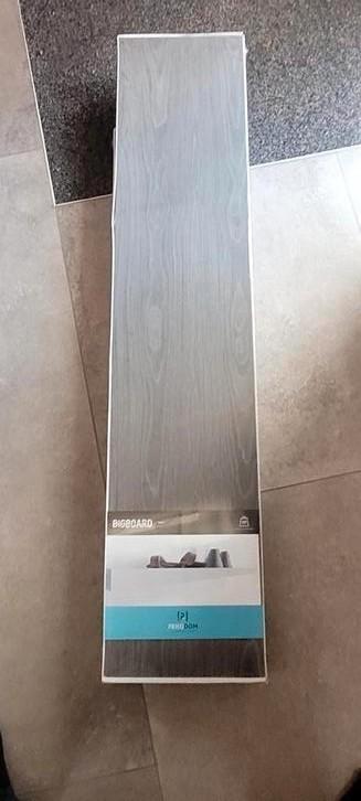 Zelfdragende wandplank 120x25x4,6cm Backoak beschikbaar voor biedingen