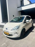 Ford Ka (full option), Voorwielaandrijving, 4 cilinders, 4 stoelen, Wit
