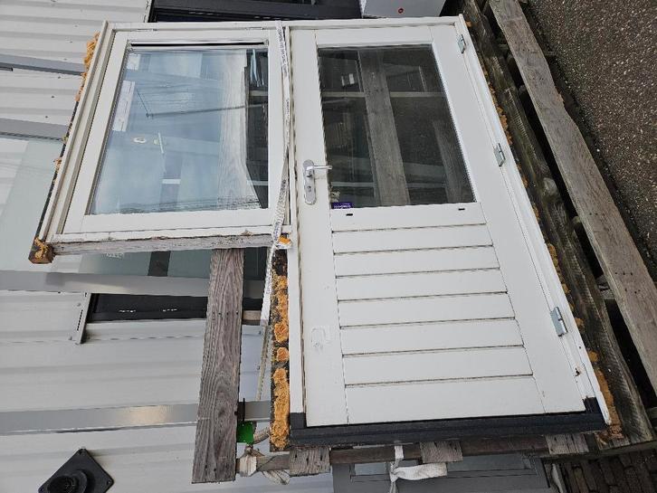 Deurkozijn buitendeur raamkozijn ( 580 ), Doe-het-zelf en Verbouw, Kozijnen en Schuifpuien, Gebruikt, Deurkozijn, Hout, 75 tot 150 cm