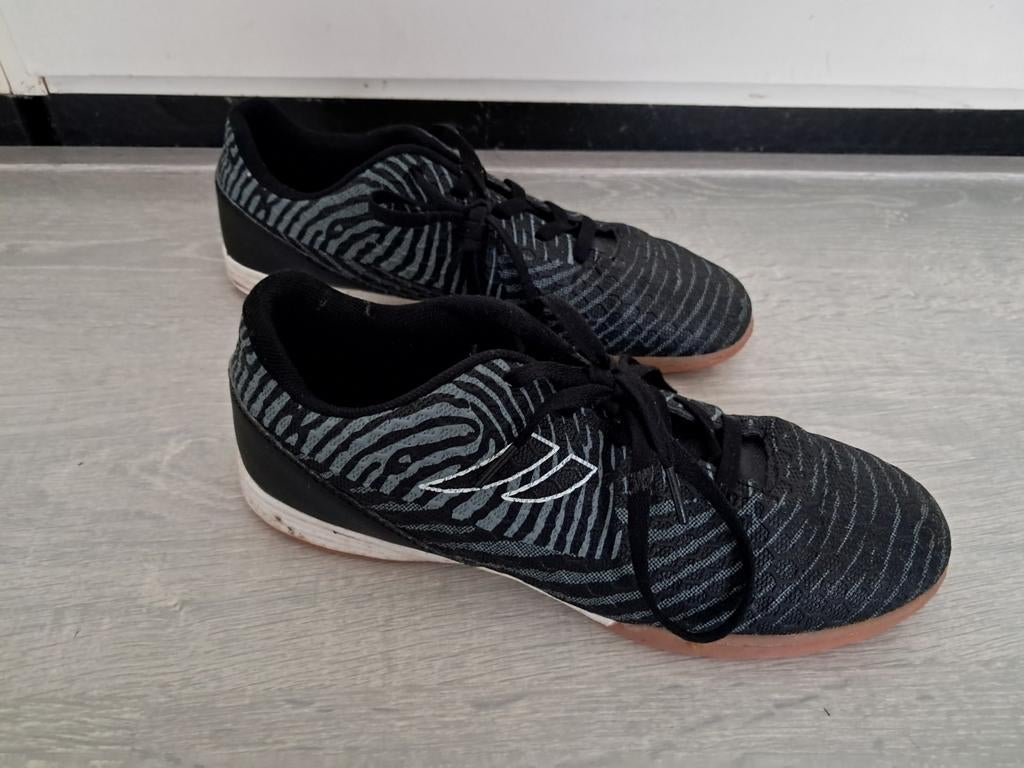Panther zaal voetbalschoenen sportschoenen maat 41 jongen, Sport en Fitness, Maat XS of kleiner, Ophalen of Verzenden, Schoenen