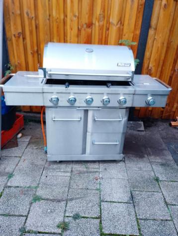 Gas BBQ met Draaispit - Perfect voor de zomer! beschikbaar voor biedingen