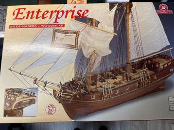 Houten modelbouwschip Enterprise beschikbaar voor biedingen
