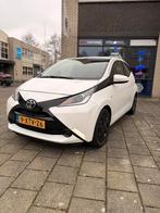 Toyota Aygo 1.0 12V 2014 Wit Airco, Auto's, Toyota, Voorwielaandrijving, Euro 5, Stof, Zwart