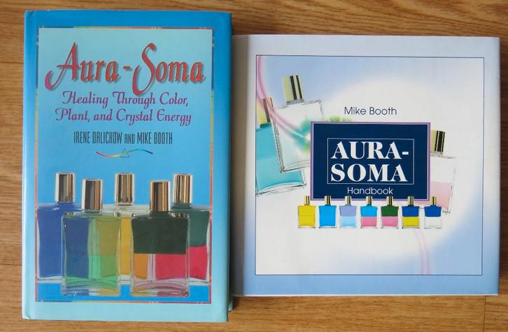 Aura-Soma Handbook Hardcover chakra M. Booth Healing, Boeken, Esoterie en Spiritualiteit, Zo goed als nieuw, Instructieboek, Spiritualiteit algemeen