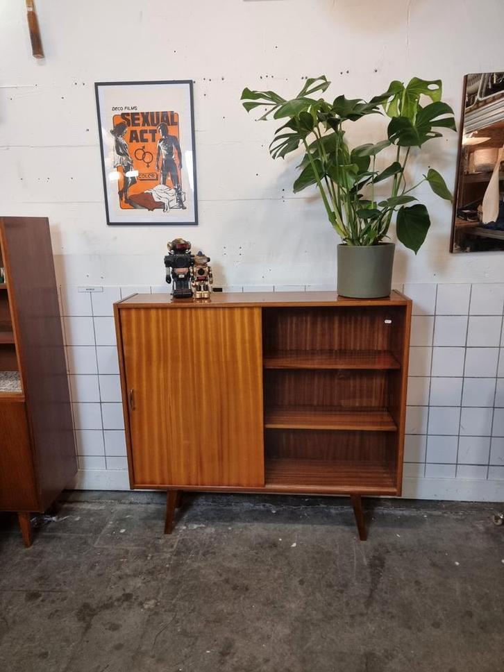 Wandkast met vitrine jaren 60 sideboard highboard, Huis en Inrichting, Kasten | Dressoirs, Zo goed als nieuw, 25 tot 50 cm, Ophalen