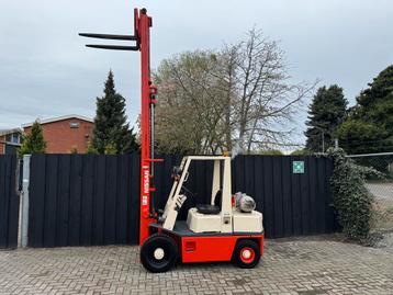Nissan 2,5 ton heftruck gas beschikbaar voor biedingen