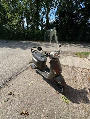 AGM scooter beschikbaar voor biedingen